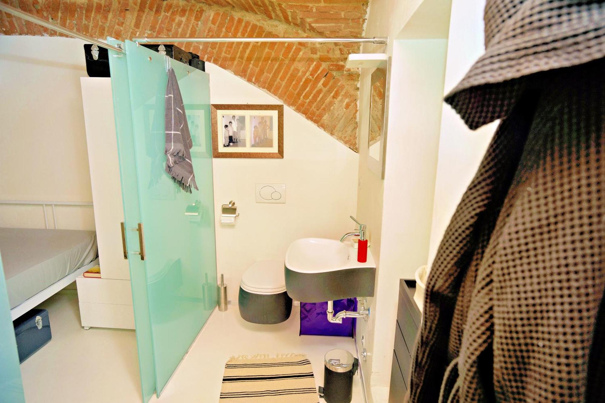 Elegant And Modern Loft In Medieval Bologna Exterior photo